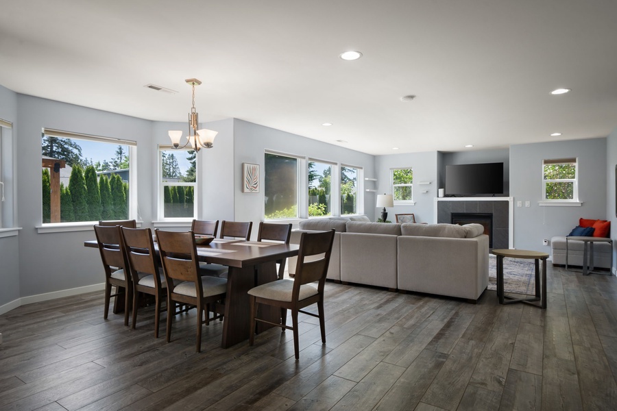 Wide open sightlines and thoughtful design create a welcoming flow throughout the spacious interior living areas.