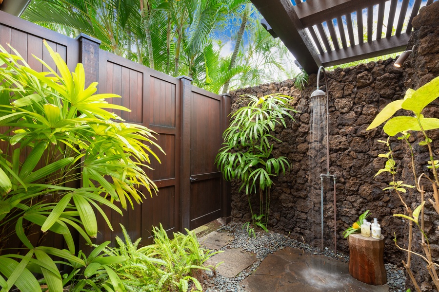 Third bedroom’s private outdoor shower garden