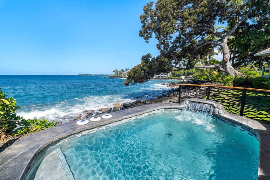Spa-side lounging with endless views—whale watch or sunbathe just above the Pacific.