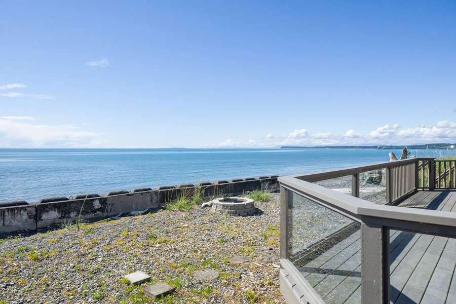 The firepit and Pacific views are amazing.