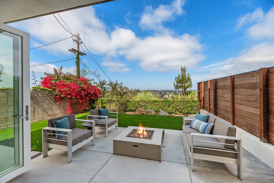 Curl up on the outdoor sofas and enjoy the canyon views with the warmth of the firepit.