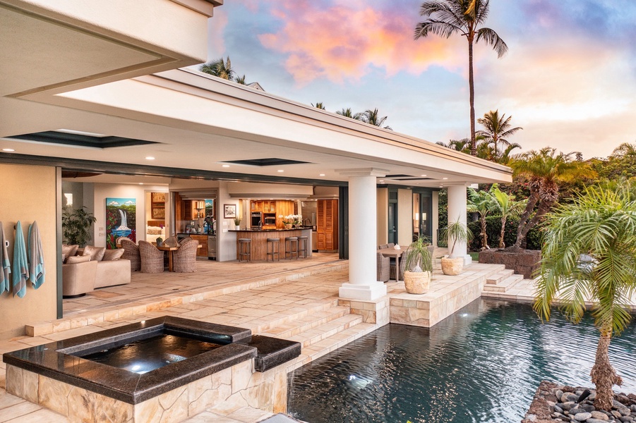 Unwind on the covered lanai where every meal comes with panoramic golf‑course and sunset views.