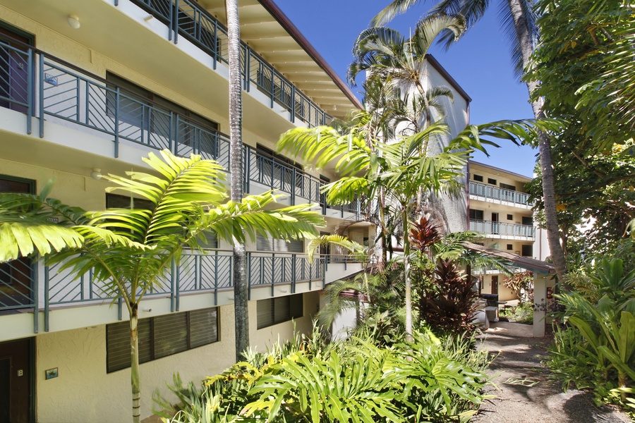 Poipu Shores exterior