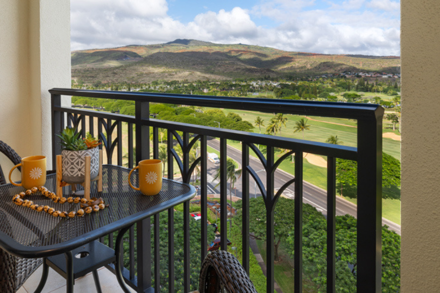 The mountain views from the primary lanai for your morning coffee.