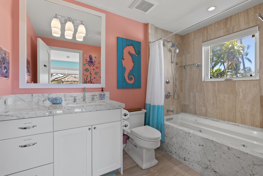 Guest ensuite bath with soaking tub