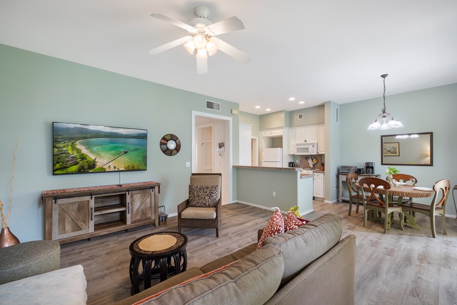 Open-concept living space keeps your Ohana connected from breakfast to evening cocktails.