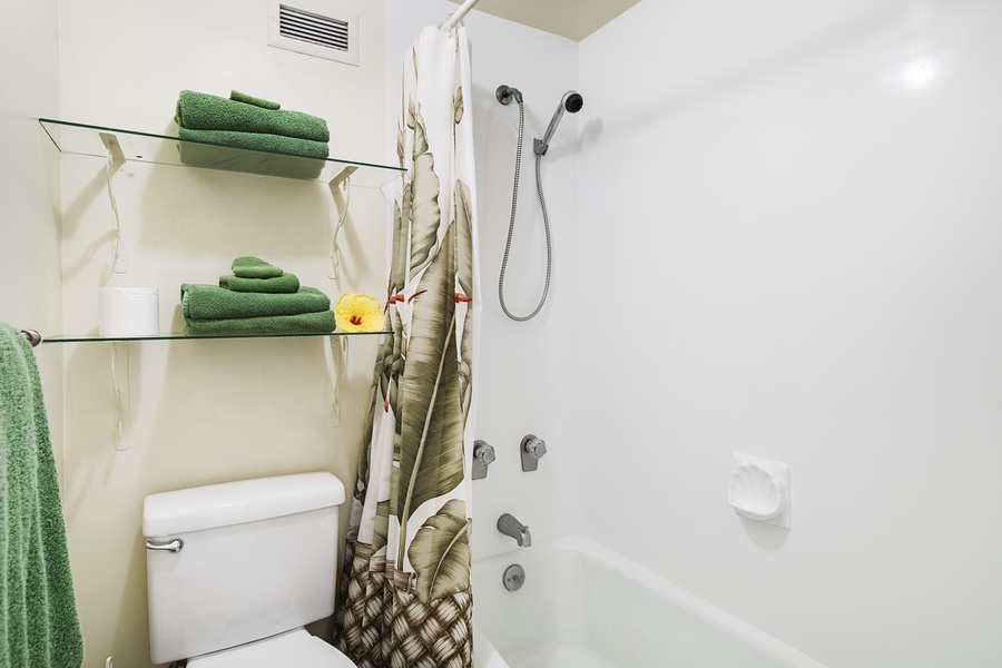 Bathroom has a tub