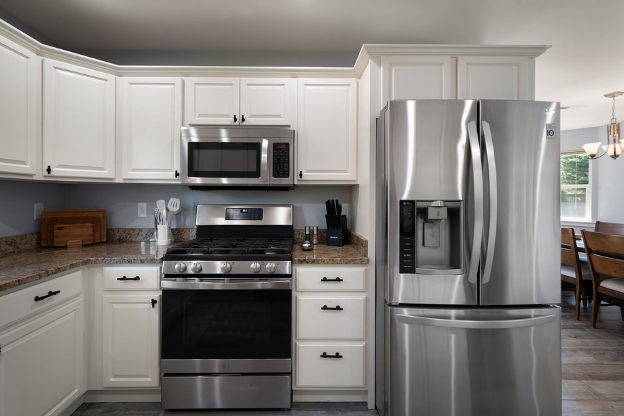 Modern appliances, generous storage, and a spacious layout make this fully equipped kitchen ideal for longer stays.