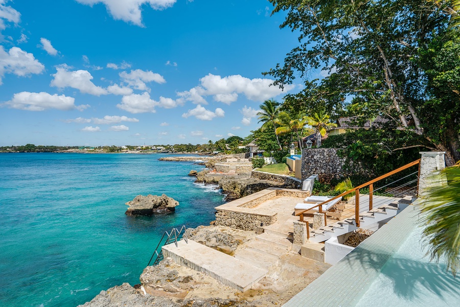Experience a relaxing stay at Punta Aguila 10 in La Romana, Dominican Republic.