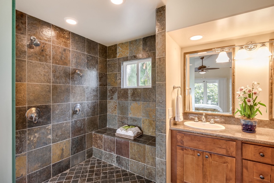 Kahakai Master expansive ensuite with a walk-in shower