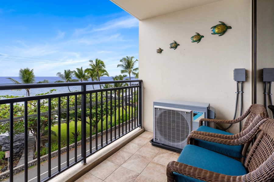 Private lanai space with peekaboo ocean views and cool breezes.
