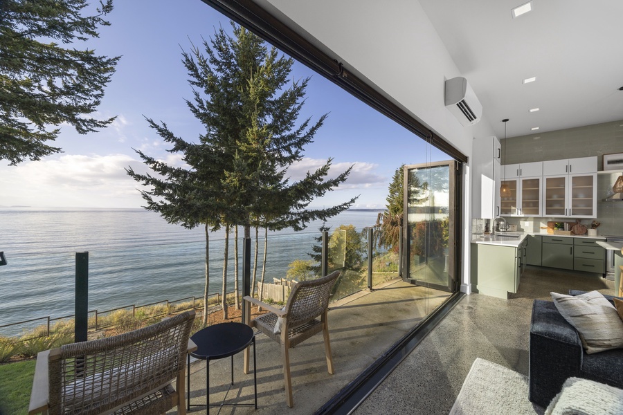 Breathtaking views from the living room — watch the tide roll in from sunrise to sunset.