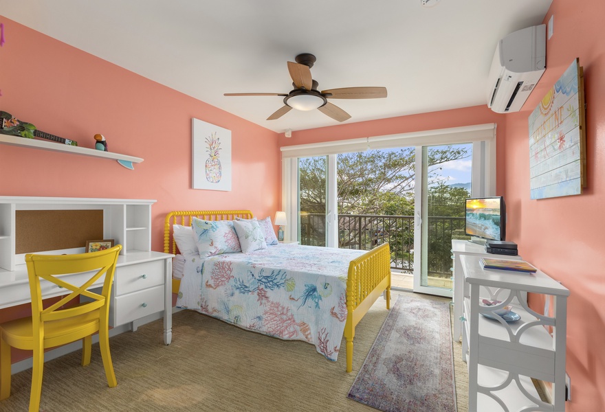 An ocean-view junior primary has a queen-size Tempur-Pedic bed and its own lanai, 55-inch television, and en suite bath with jetted tub and shower