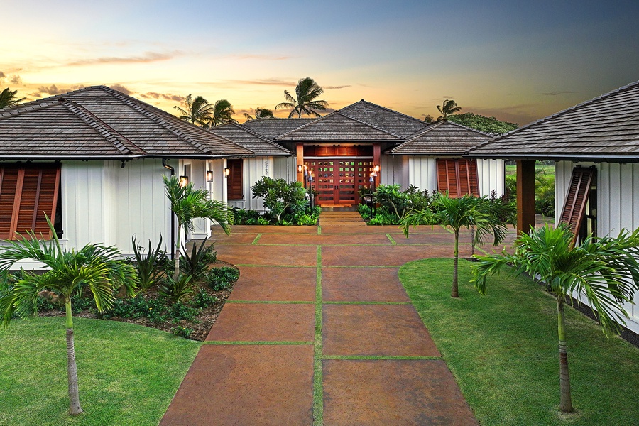 View of the main entrance, welcome to Hale Pakika at Kukui'ula!