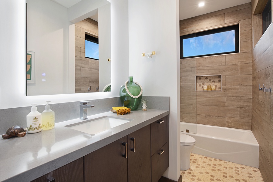 Ensuite bathroom of the fourth bedroom