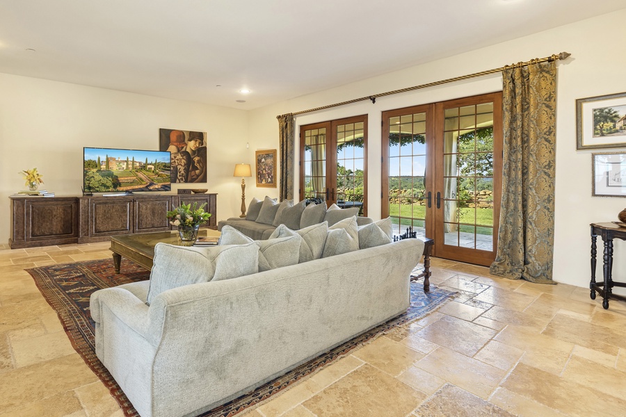 Open the French doors in the family room to access the spacious patio, where you can soak up the California sunshine while sipping on your favorite Suisun Valley wine