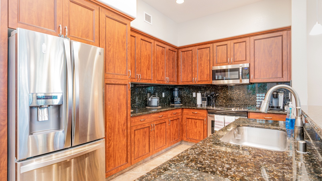 The spacious kitchen has all your needs for a relaxing vacation.