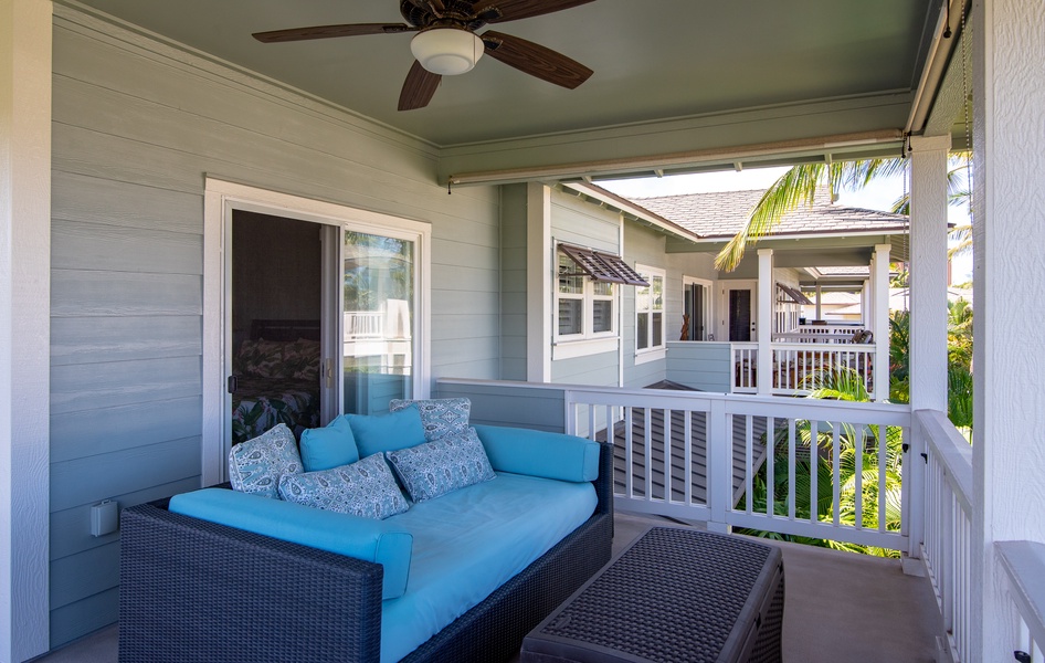 Ceiling fans on the lanai provide a tropical breeze