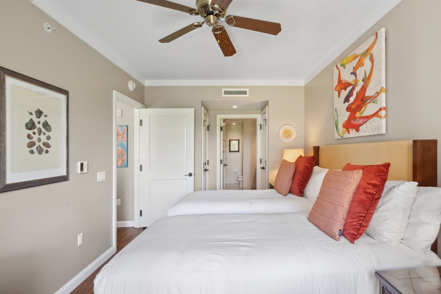 Direct ensuite and ample space in the guest suite at Honua Kai Konea 204 provide ease and privacy.