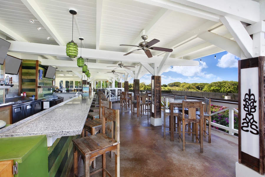 Bar & Resturant at Poipu Beach Athletic Club