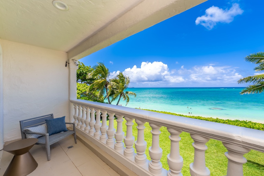 Step out from your bedroom to a private lanai with front-row views of Lanikai Beach and its turquoise waters.