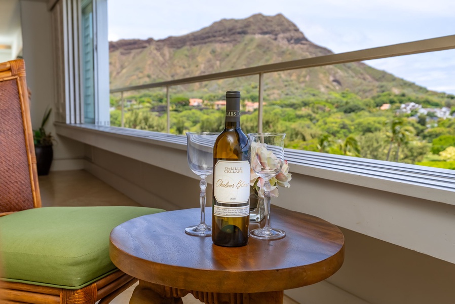Toast the day with wine and views of Diamond Head, a guest-favorite corner for reconnecting and unwinding.