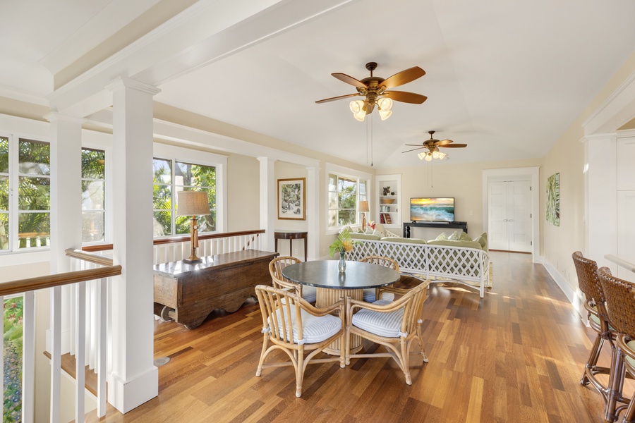 Carriage House living/dining area