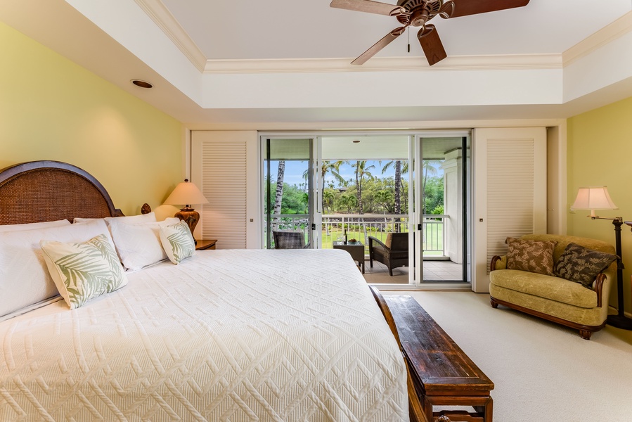 Primary Bedroom w/ King Size Bed & Private Lanai Overlooking Beautiful Gardens