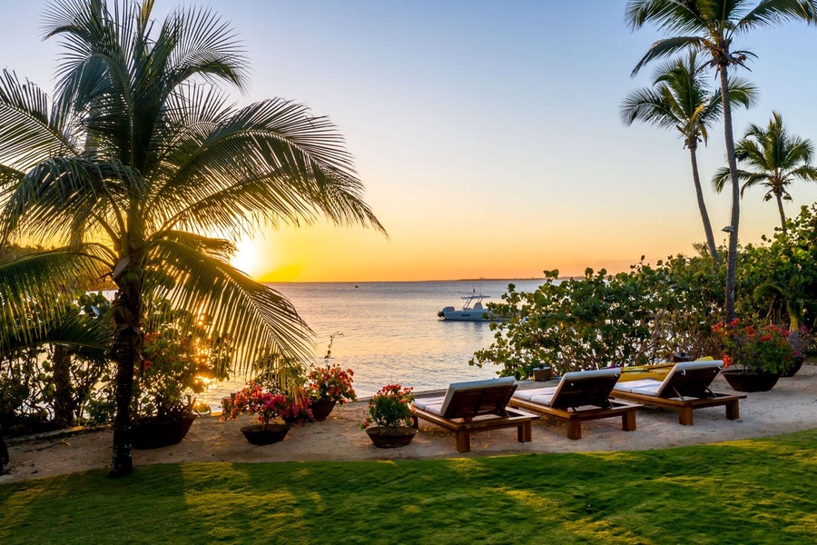 Enjoy the sunsets of  Dominican Republic in this relaxing loungers.