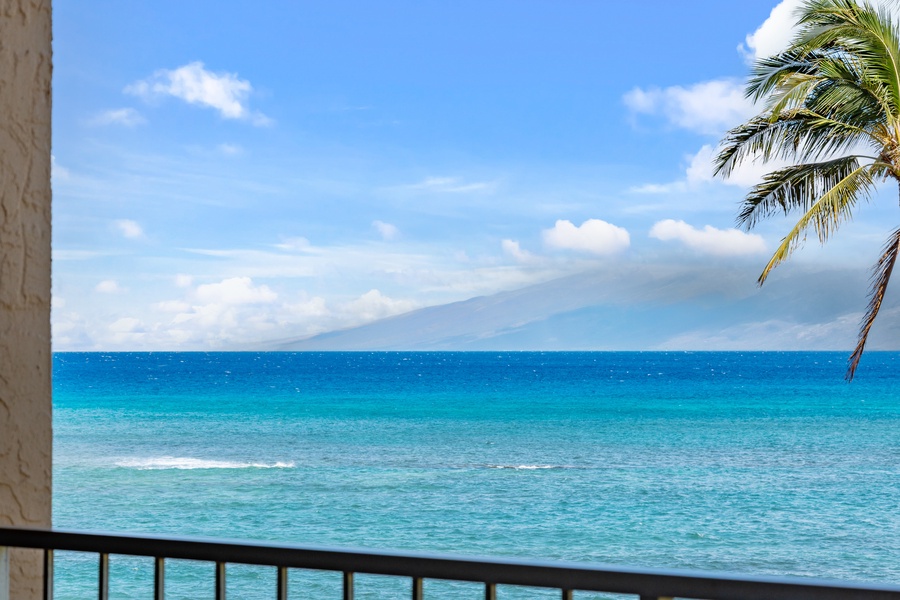 Panoramic Pacific blues await you from the third-floor perch of Royal Kahana 308—an ideal spot for whale-watching during the season.