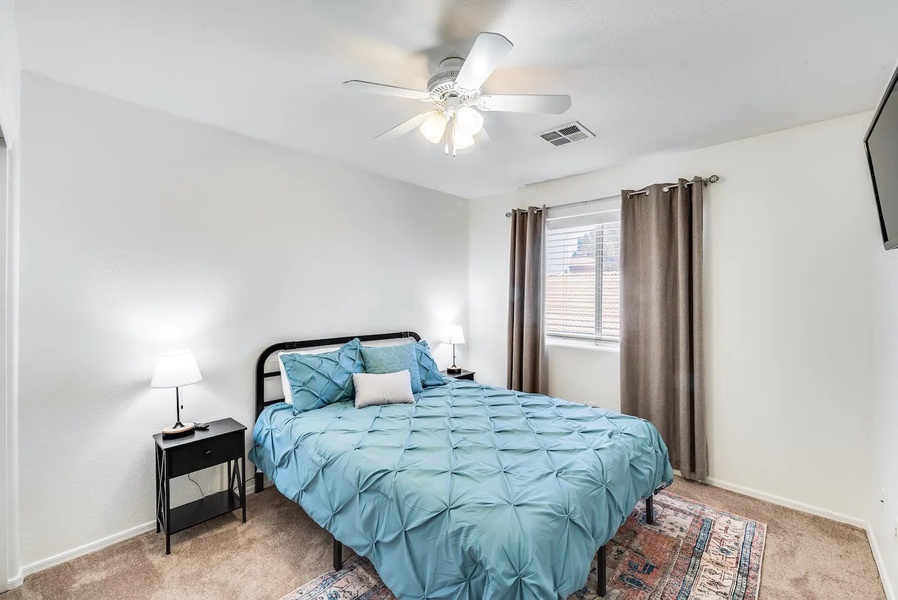 Bedroom 4 with queen bed