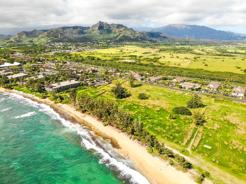 Bask under the Hawaiian sun and dip into turquoise waves—this iconic shoreline is only minutes from your doorstep.
