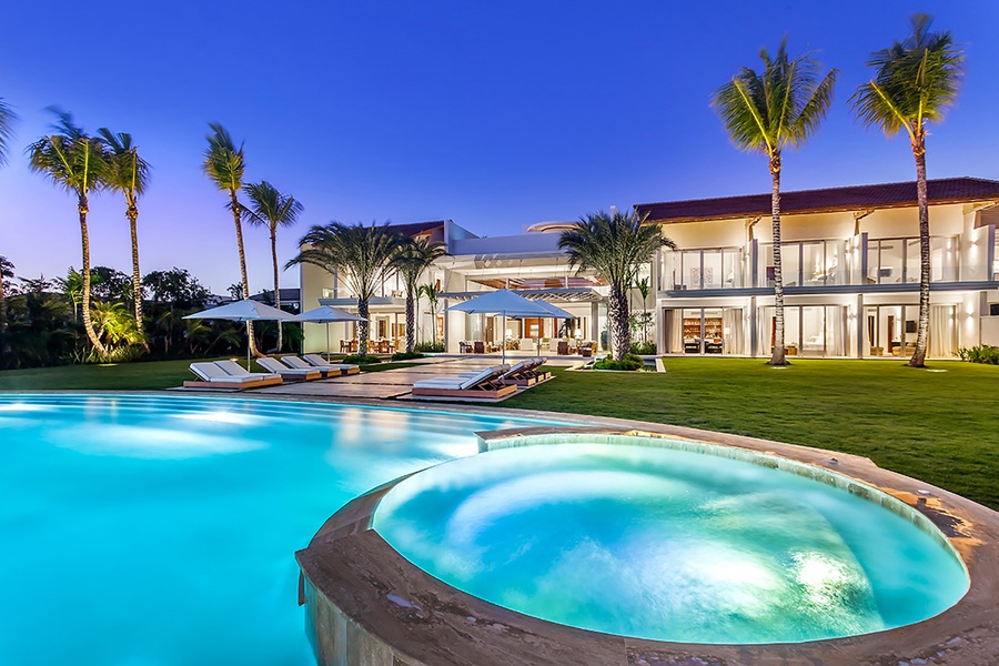 The dreamy pool at twilight.