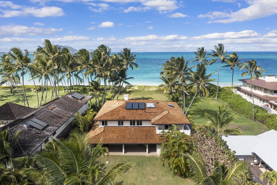 This gorgeous beachfront property is perfect for your Hawaiian getaway