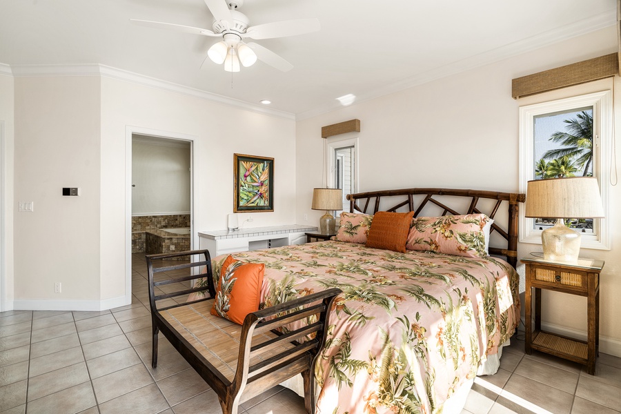 Equipped with King sized bed, ensuite, A/C, Lanai access, and TV