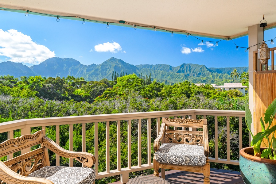 Enjoy a book or sip your morning coffee on the lanai.