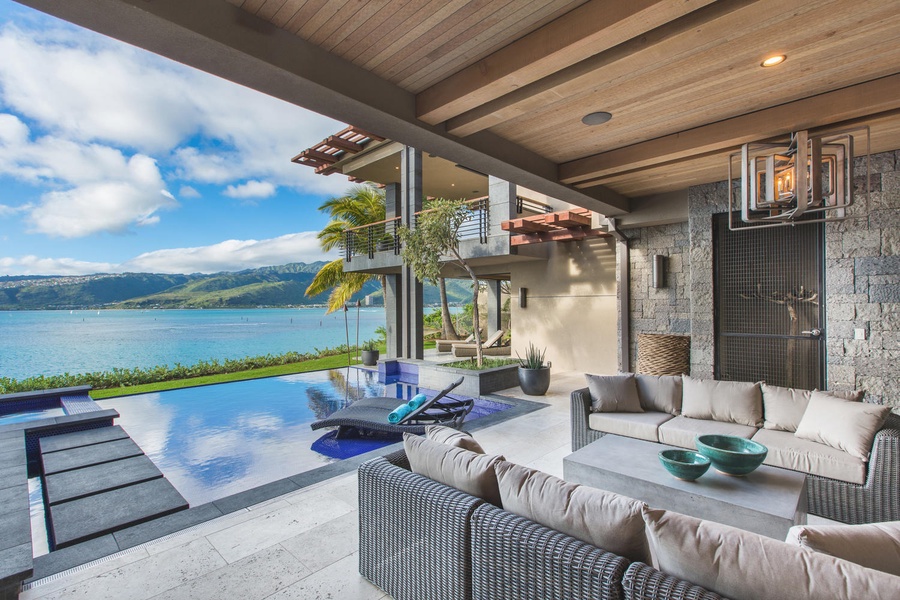 Outdoor seating courtyard.