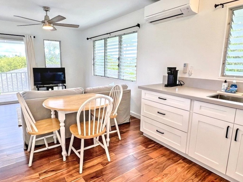 The guest cottage wet bar makes it easy to prepare drinks and light snacks during your stay.
