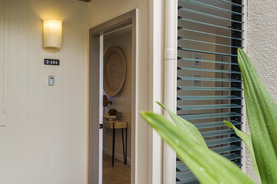 Welcome to Keauhou Kona Surf & Racquet 2101! Take your first step into your home away from home!