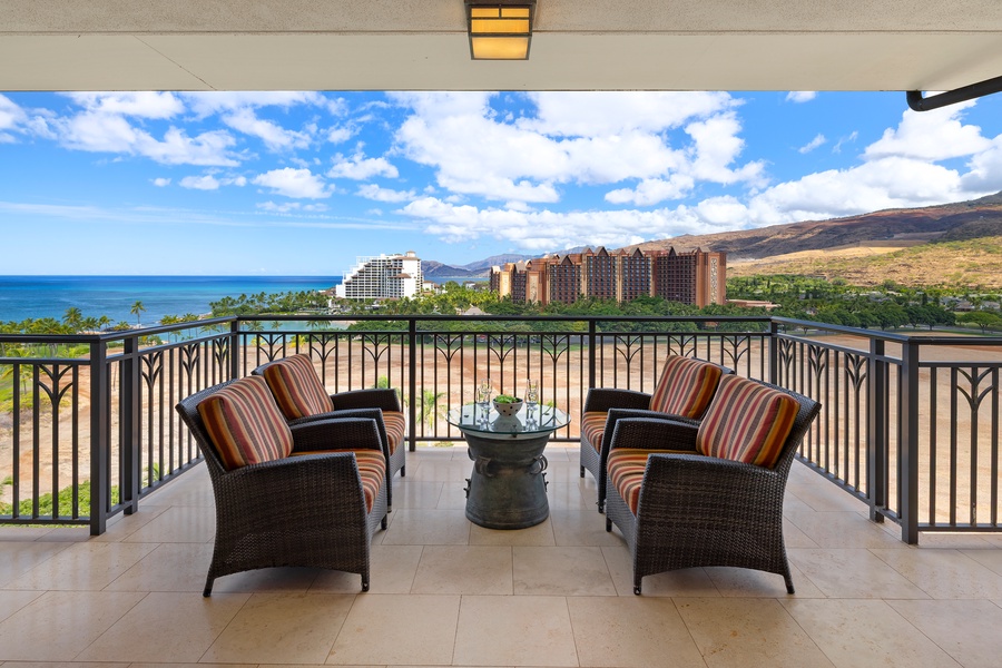 Take in sweeping ocean views from your private 11th-floor lanai—your front-row seat to paradise.