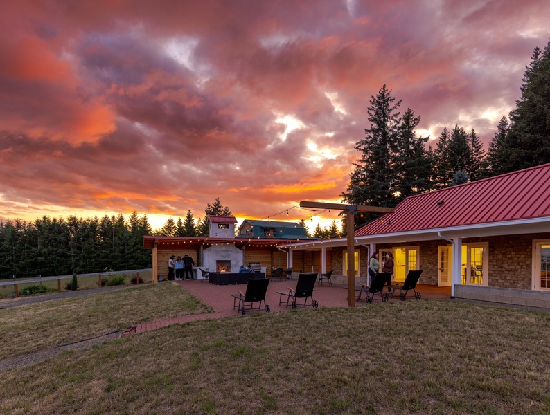 Twilight colors above this lovely home away from home.