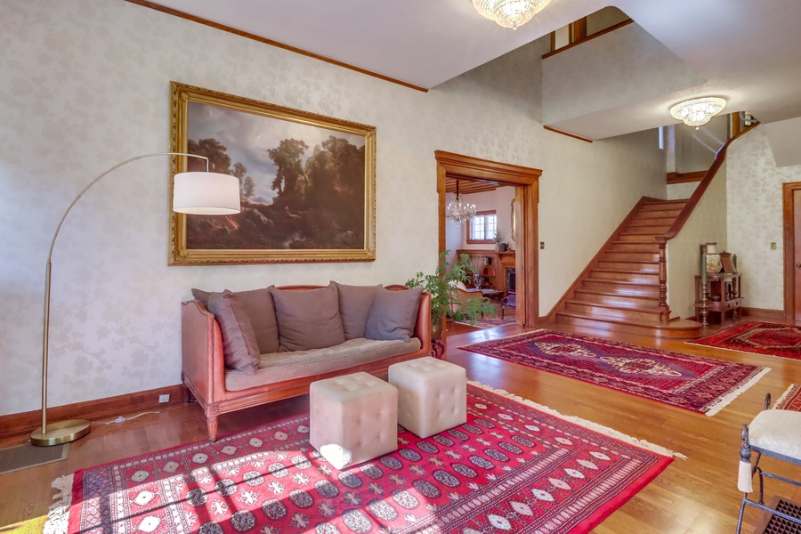 The seating area in the foyer.