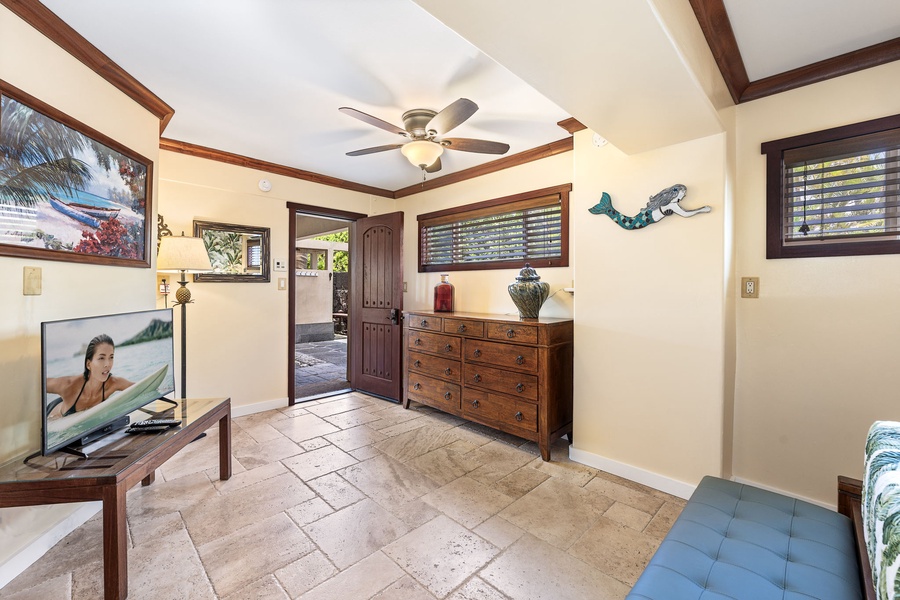 Open layout and smart storage make this bedroom great for couples, solo travelers, or multi-generational guests.