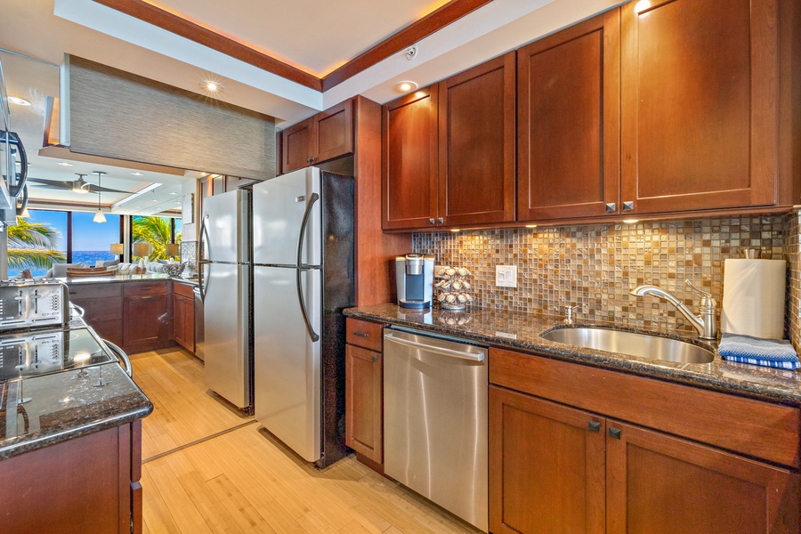 Fully equipped kitchen with modern appliances.