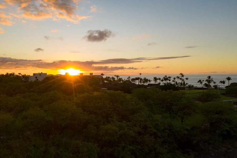 Stunning Hawaiian sunset