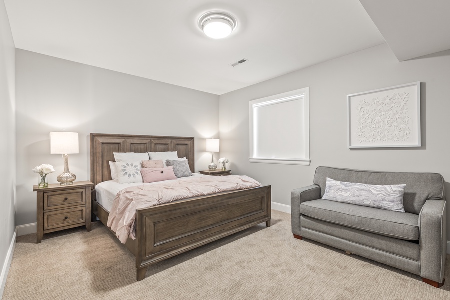 Guest bedroom sleeps 2