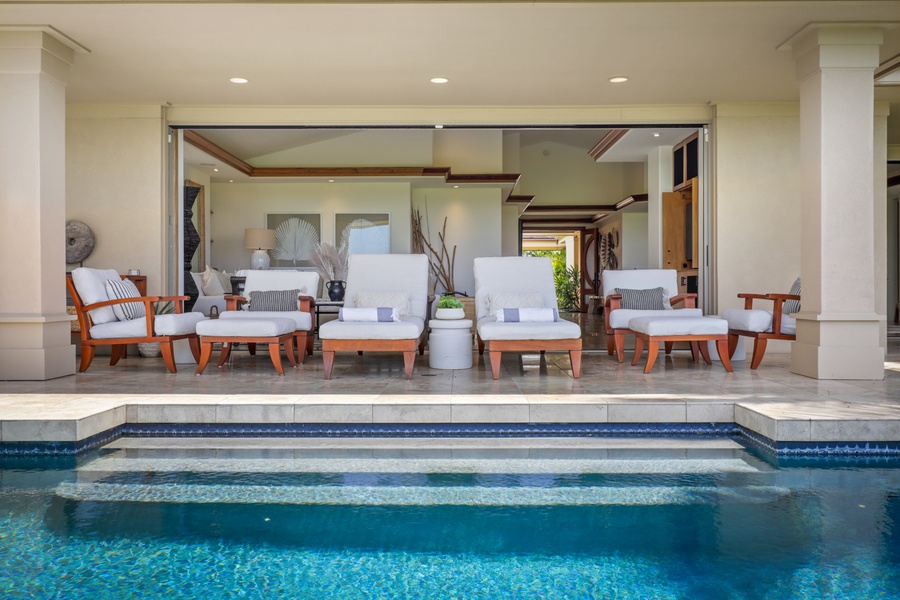 Seamless transition from outdoor to indoor living in true Hawaii style.