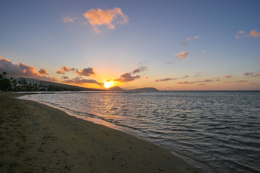 Kahala Beach is perfect for sunset walks