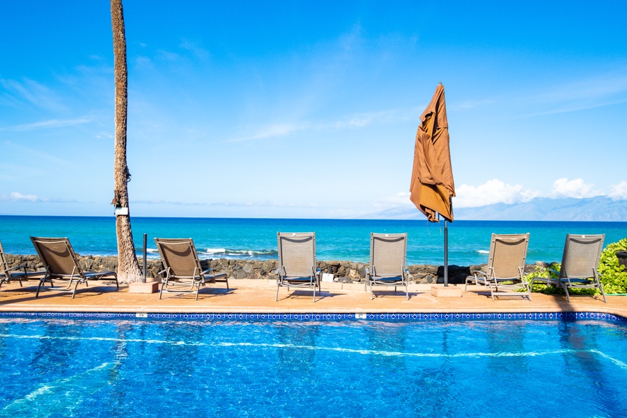 Plenty of seating on the pool lanai