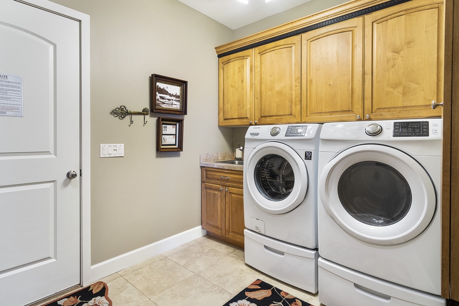 Spacious Laundry room with Garage access